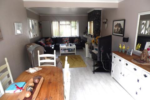 31 Heath Rise, Bromley, BR2 7PB