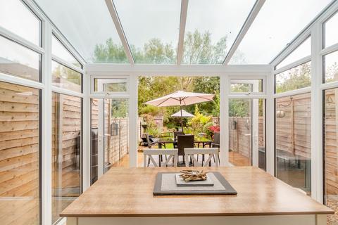 335 Waterside, Chesham, HP5 1QE