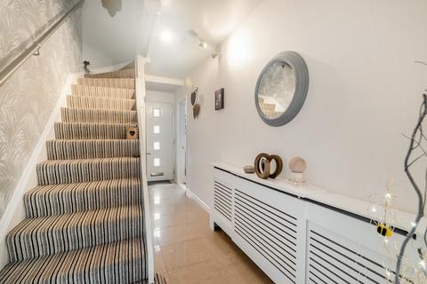 335 Waterside, Chesham, HP5 1QE