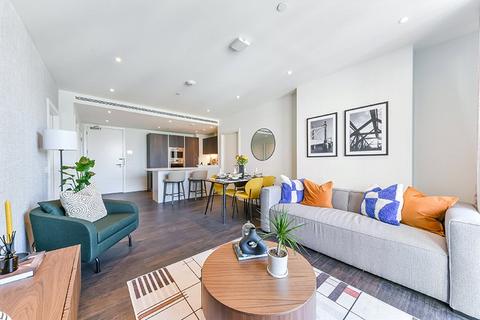 2 bedroom apartment to rent, Nine Elms Lane, London, SW11