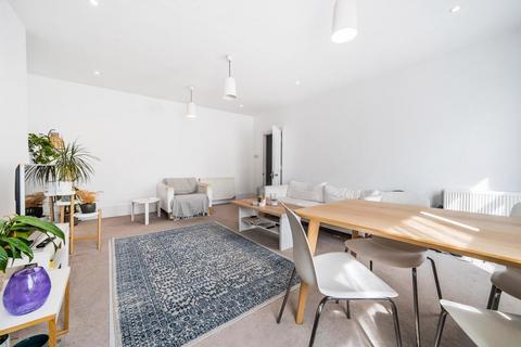 14d Breakspears Road, London, SE4 1UW