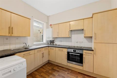 1 bedroom flat for sale, Endsleigh Road, Merstham, Surrey, RH1