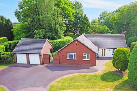 4 bedroom detached bungalow for sale, Queen Eleanors Drive, Knowle, B93