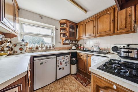 77 Pinemead, Shefford, SG17 5BY