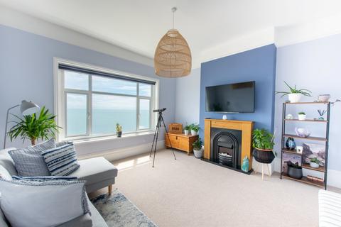 3 bedroom apartment for sale, Madeira Road, Ventnor PO38