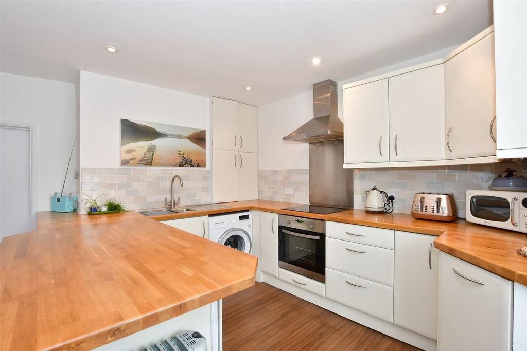 Queen Street, Emsworth, Hampshire 2 bed flat for sale £285,000