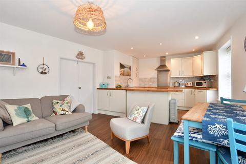 2 bedroom flat for sale, Queen Street, Emsworth, Hampshire