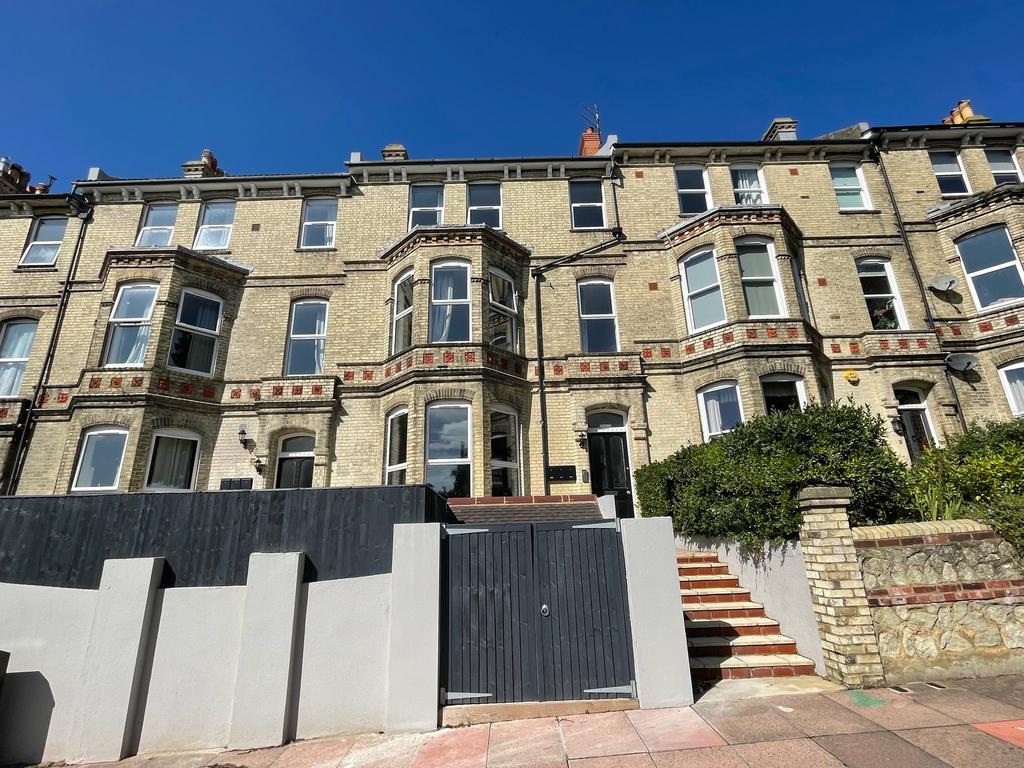 Enys Road, Upperton Eastbourne BN21 1 bed apartment £1,150 pcm (£265 pw)