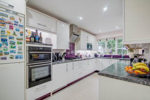 56 Atcham Close, Redditch, B98 0NY