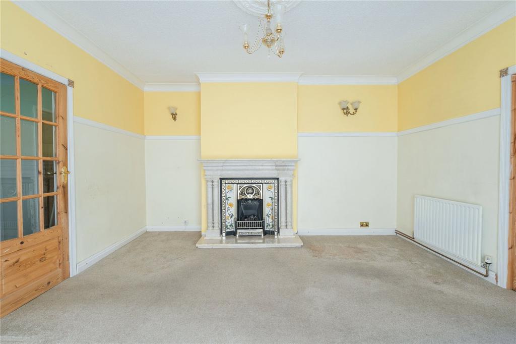 Southfield Avenue, Grimsby, Lincolnshire, DN33 2 bed bungalow for sale