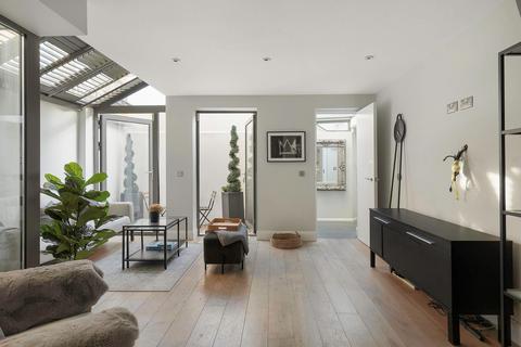 2 bedroom maisonette for sale - Gironde Road, London, SW6