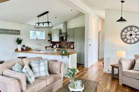 2 bedroom lodge for sale, Messingham Lakes, Butterwick Road DN17