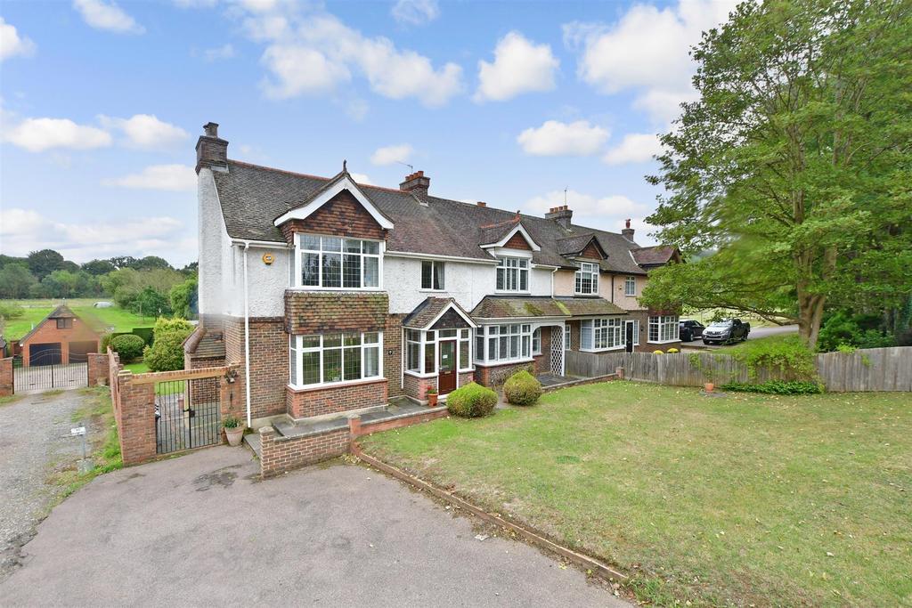 London Road, Addington, West Malling, Kent 4 bed semidetached house