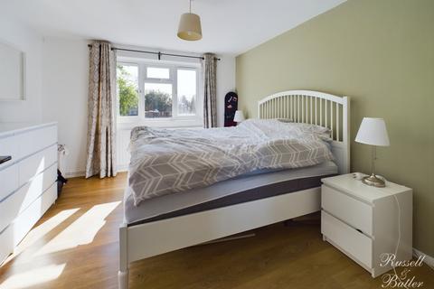 2 bedroom flat for sale - Pightle Crescent, Buckingham
