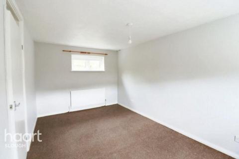 undefined, Pennine Road, Slough