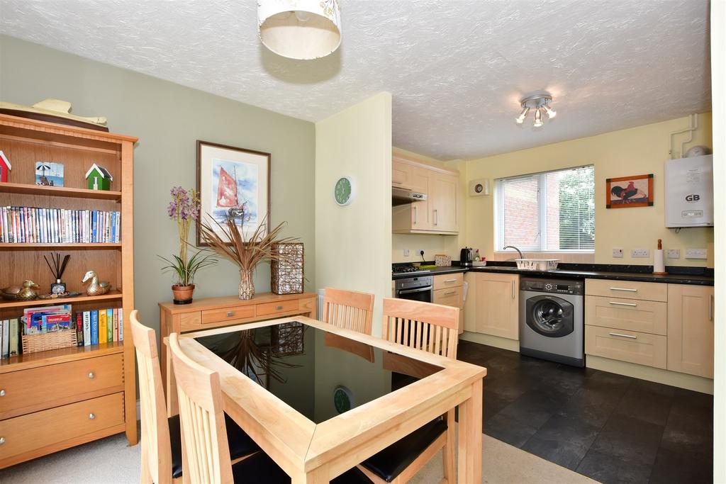Thistledowne Gardens, Emsworth, Hampshire 3 bed terraced house for sale