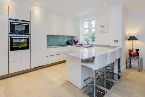 2 bedroom apartment for sale, Virginia Water