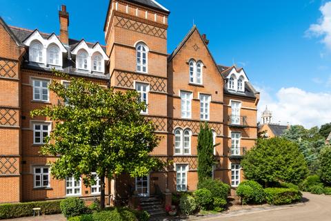 2 bedroom apartment for sale, Virginia Water