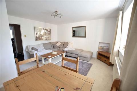 2 bedroom flat for sale, Redford Close, Feltham, TW13