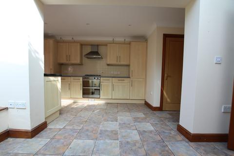 4 bedroom townhouse to rent, City-centre townhouse, Middle Brook Street, Winchester