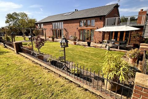 6 bedroom barn conversion for sale, Guilsfield SY21