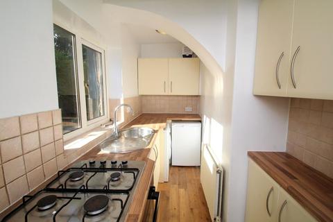3 bedroom end of terrace house to rent, Paradise Grove, Horsforth, Leeds, West Yorkshire, UK, LS18