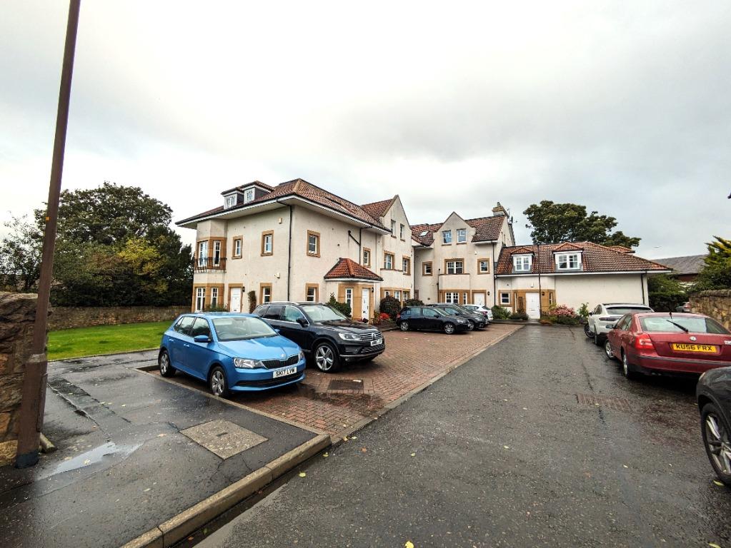 Cramond Road North, Cramond... 2 bed flat £1,250 pcm (£288 pw)