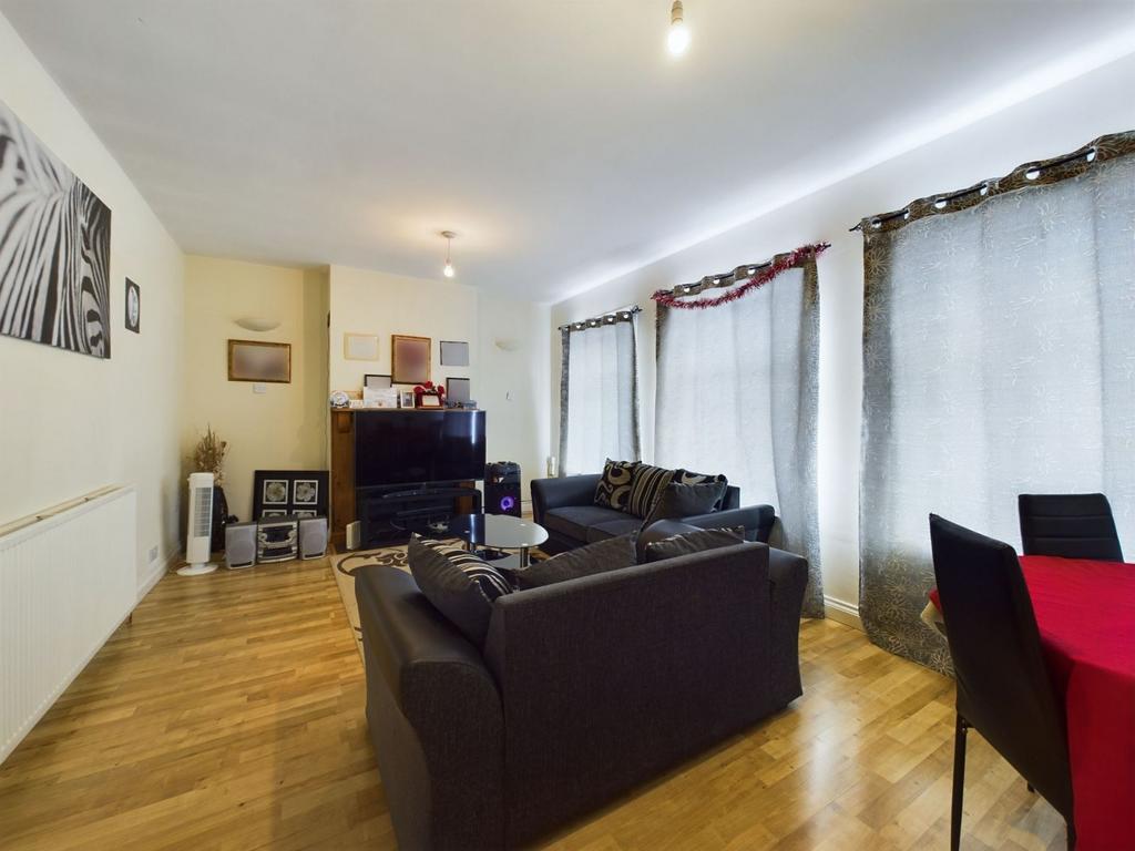 Lounge/dining room