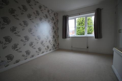 2 bedroom terraced house to rent - Dickens Heath Road, Shirley, Solihull, West Midlands, B90