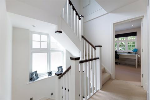 11 Hunter Road, London, SW20 8NZ