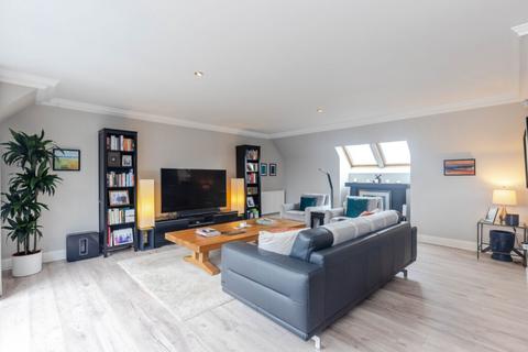 11/21 Powderhall Rigg, Edinburgh, EH7 4GG