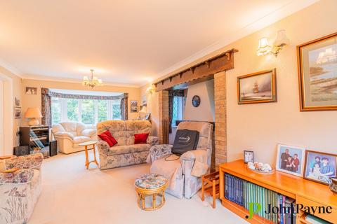 10 Applecross Close, Coventry, CV4 8JW