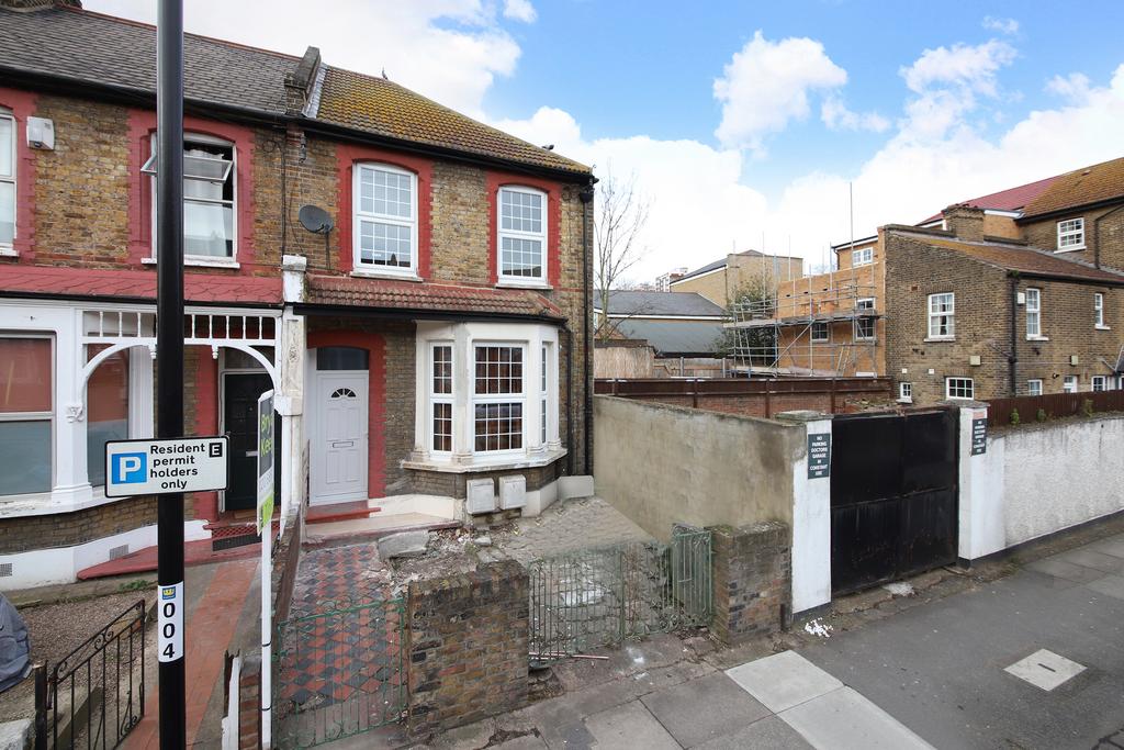 Felday Road, Hither Green, London, SE13 1 bed apartment £1,300 pcm (£