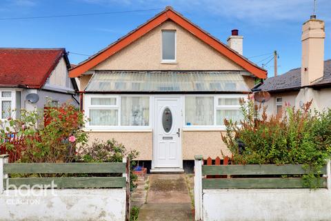 2 bedroom detached bungalow for sale, Meadow Way, Clacton-On-Sea