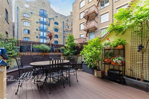 3 bedroom end of terrace house to rent - Shad Thames