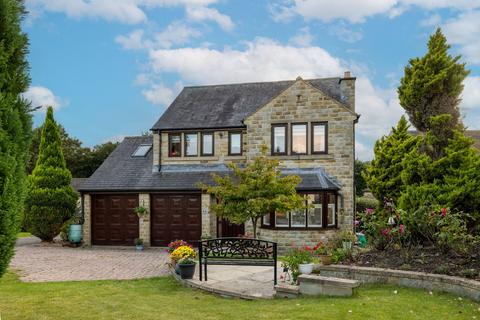 4 bedroom detached house for sale, Woodland Drive, Brighouse, HD6 2EZ