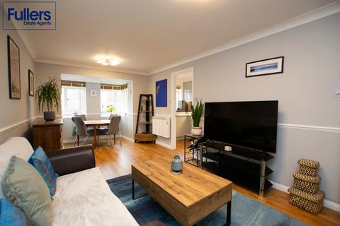 1 bedroom apartment for sale, Bourneside Crescent, London N14