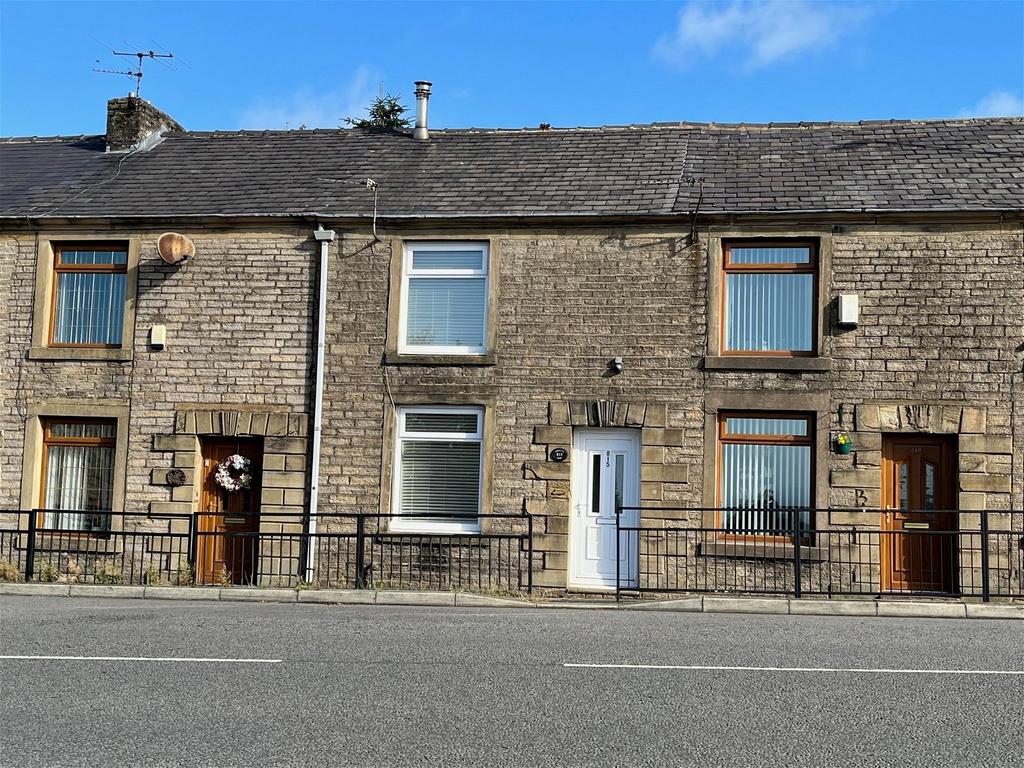 Huddersfield Road, Austerlands... 2 bed terraced house £150,000