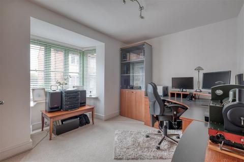 3 Harrison Fields, Crowle, Worcester, WR7 4DP