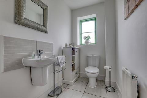 3 Harrison Fields, Crowle, Worcester, WR7 4DP
