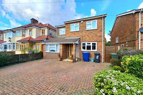 5 bedroom detached house for sale - 2A Alleyn Park, Norwood Green, Norwood Green, Middlesex, UB2