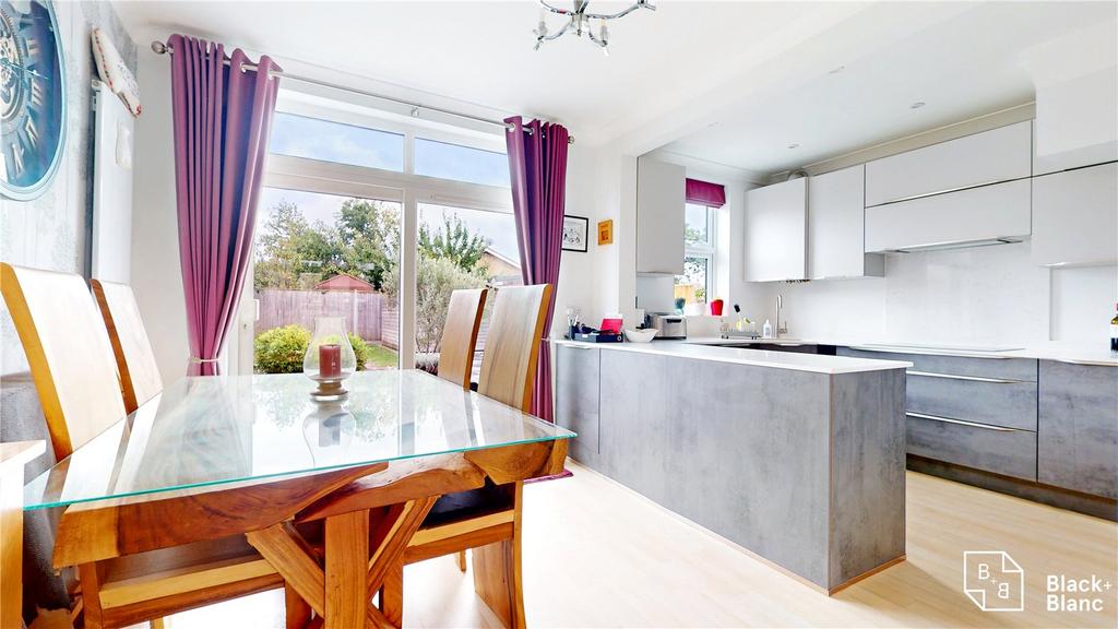 Fairford Avenue, Croydon, CR0 3 bed semidetached house for sale £535,000