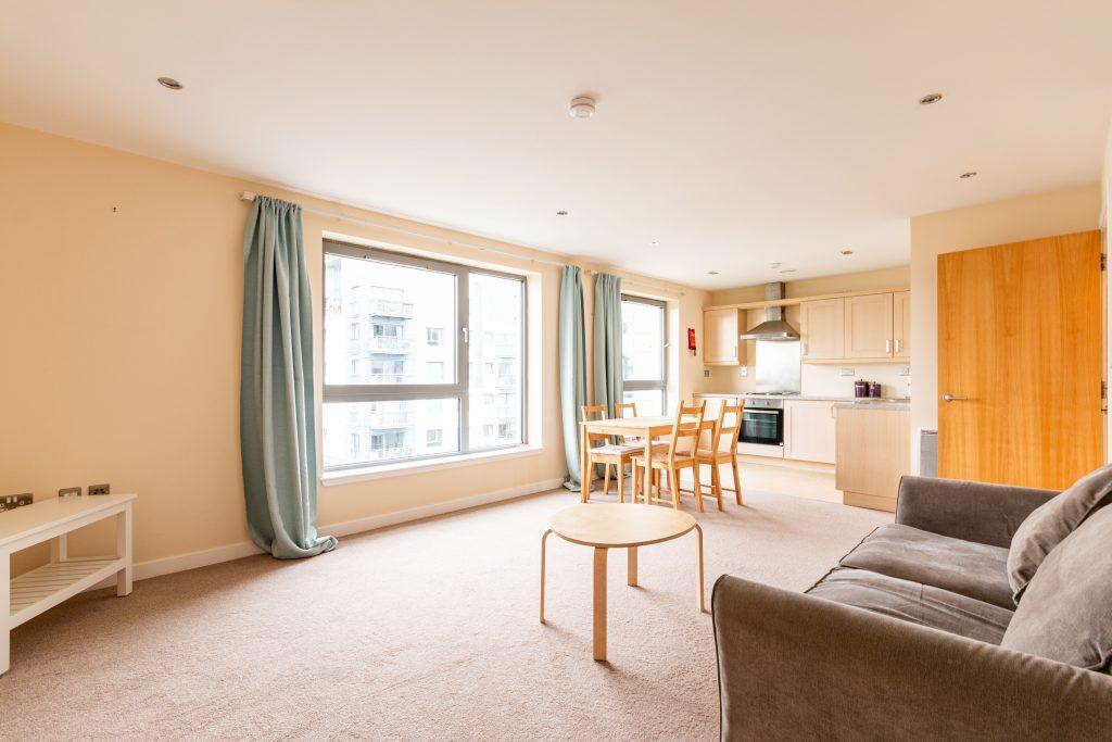 2867L Western Harbour Midway... 2 bed flat £1,150 pcm (£265 pw)