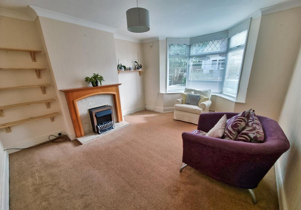 Winchester Road, Southampton SO16 3 bed terraced house for sale £225,000