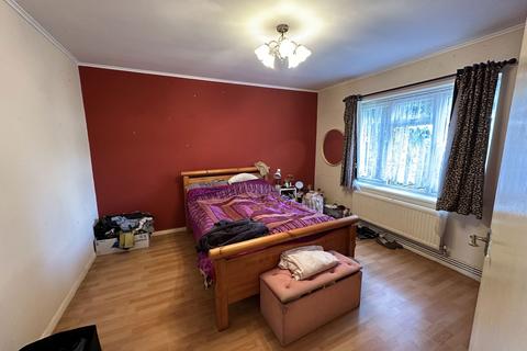 17 Pennylets Green, Stoke Poges, Slough, SL2 4BU