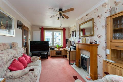 67 Copeland Crescent, Cowdenbeath, KY4 8LE