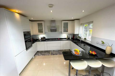 4 bedroom detached house for sale, Jersey Road, Hounslow