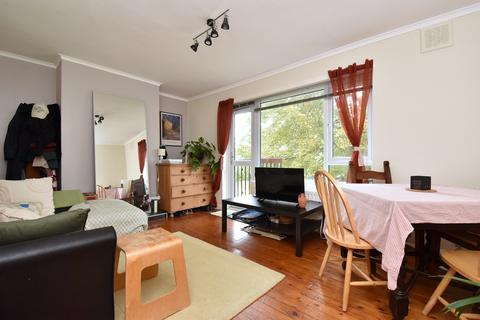 3 bedroom flat for sale - Wakelin House