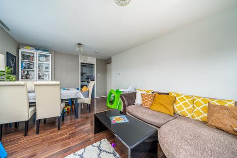 2 bedroom flat for sale, Perceval Court, Newmarket Avenue, Northolt UB5