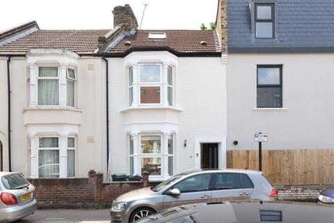 67 Lindley Road, London, E10 6QT
